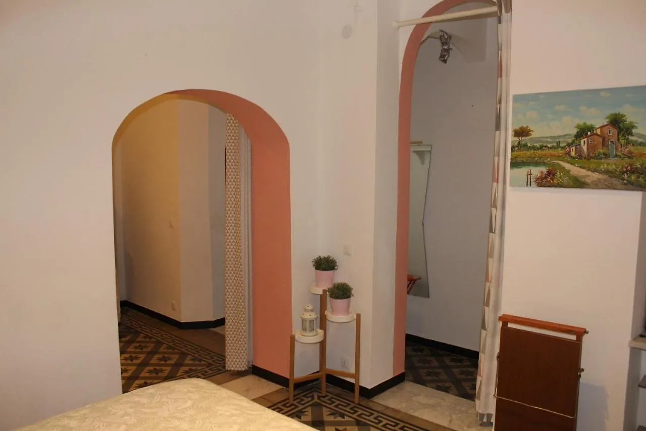 La Casa Del Pescatore Albissola Marina 0*,